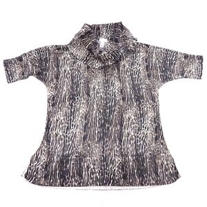 Chico's Animal Print Short Sleeve Cowl Neck Sweater Size 2